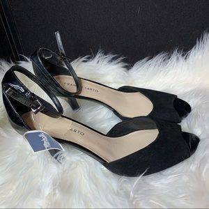 NWT BLACK ANTONIO MELANI PERP TOE ANKLE STRAP HEEL